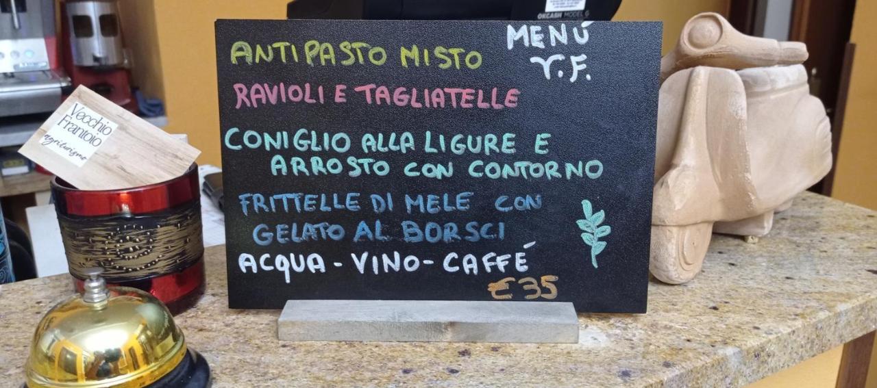 Agriturismo Vecchio Frantoio Villatella ภายนอก รูปภาพ