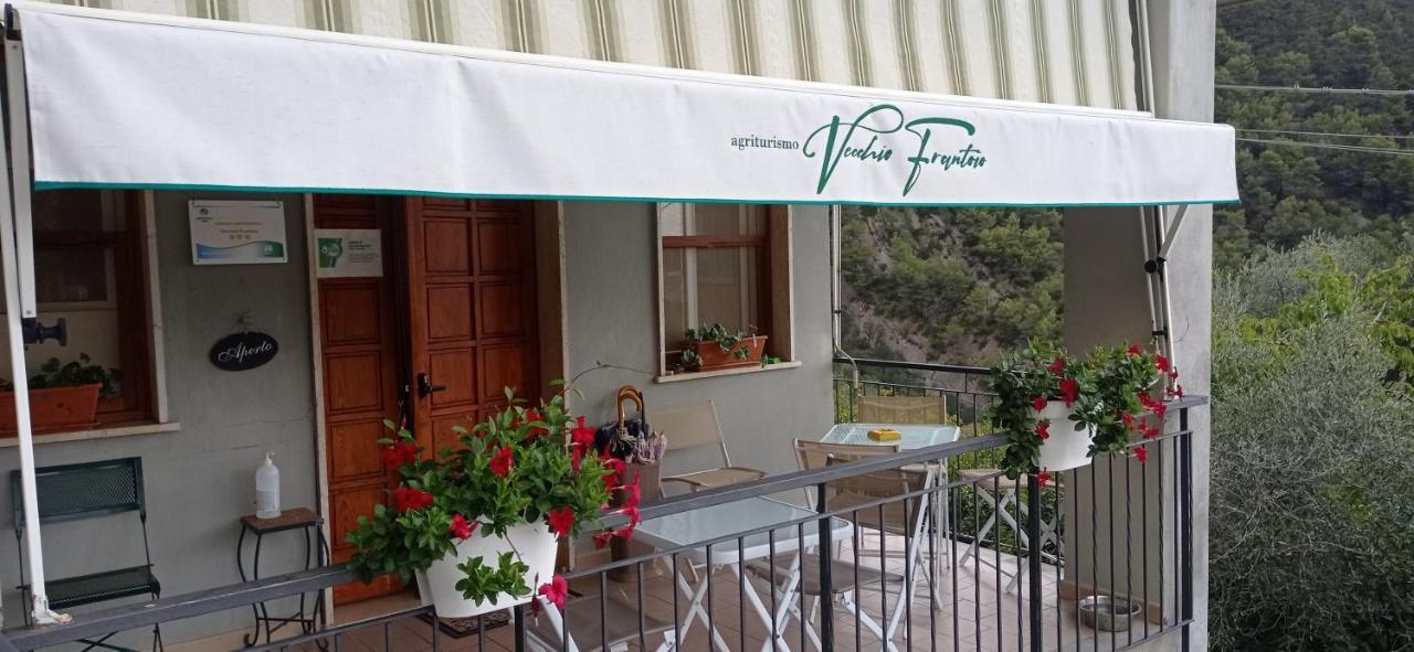 Agriturismo Vecchio Frantoio Villatella ภายนอก รูปภาพ